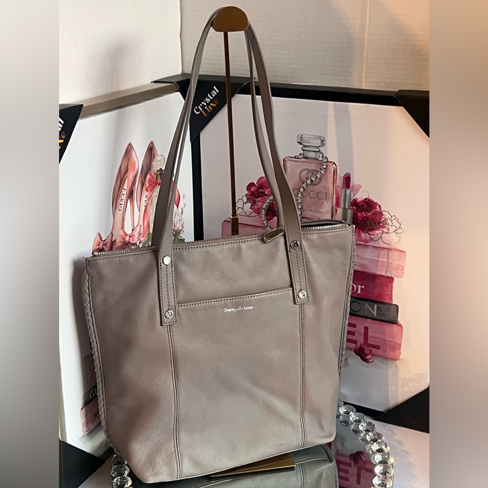 Tommy Bahama Lido Key leather shoulder tote bag.